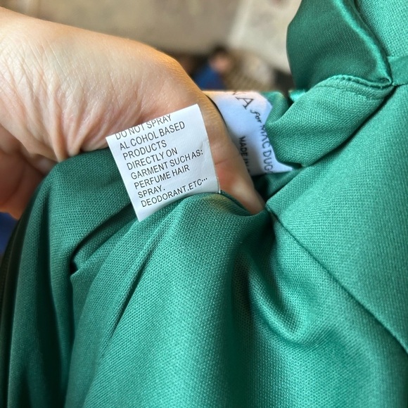 NWOT leena by Mac Duggal ONE SHOULDER WOMENS EMERALD GREEN NEW - Picture 5 of 7